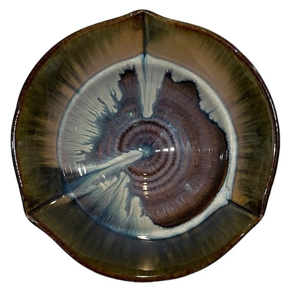 Handmade V-Shaped Pottery Bowl - Picture 1 of 5